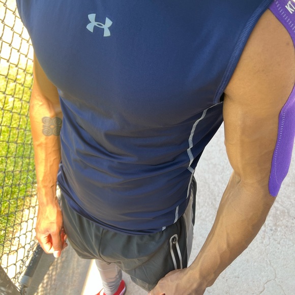 UNDER ARMOUR MEN FOOTBALL TEAM TANK TOP SLEEVELESS TIGHT STRETCHY SHIRT VEST GUY - Picture 11 of 12